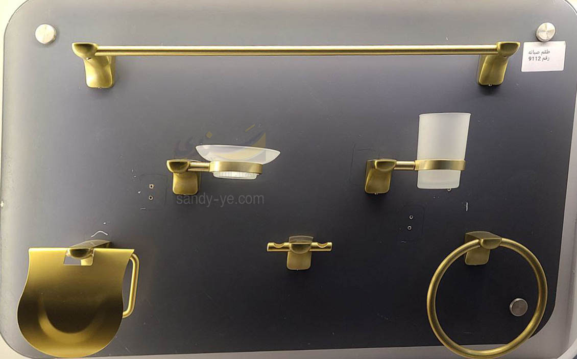 طقم اكسسوارات صبانه كروم
ذهبي  لكسري  LUXURY رقم ٩١١٢ 
